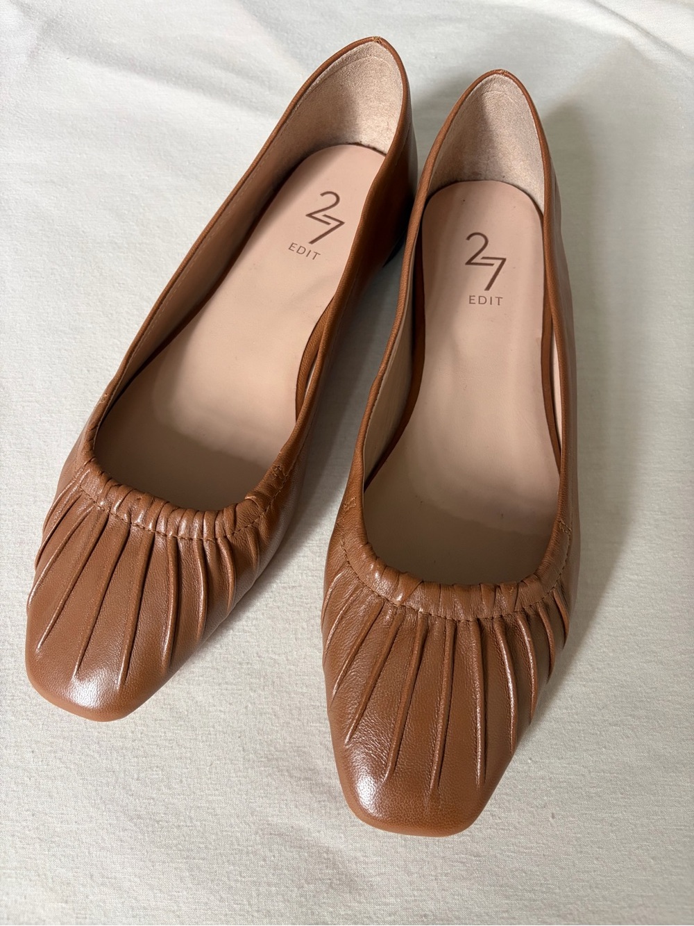 27 EDIT Naturalizer Tan Pleated Leather Square-Toe Flats